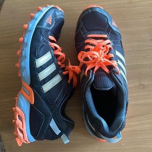 Adidas women’s shoes 9.5